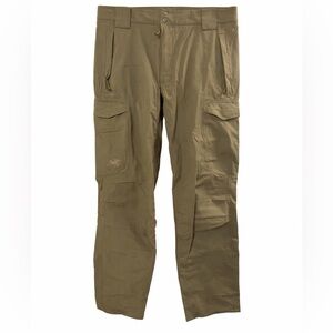 Arc’teryx LEAF Tactical Cargo Pants Men’s Large 36 Ranger Green Combat Gorpcore